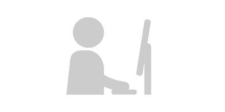 Icon mit einer Figur vor einem Monitor an Tastatur arbeitend