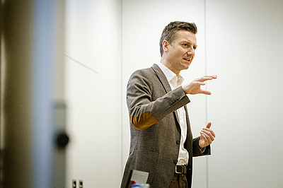 Prof. Dr. Jörg Fischer Prof. Dr. Jörg Fischer