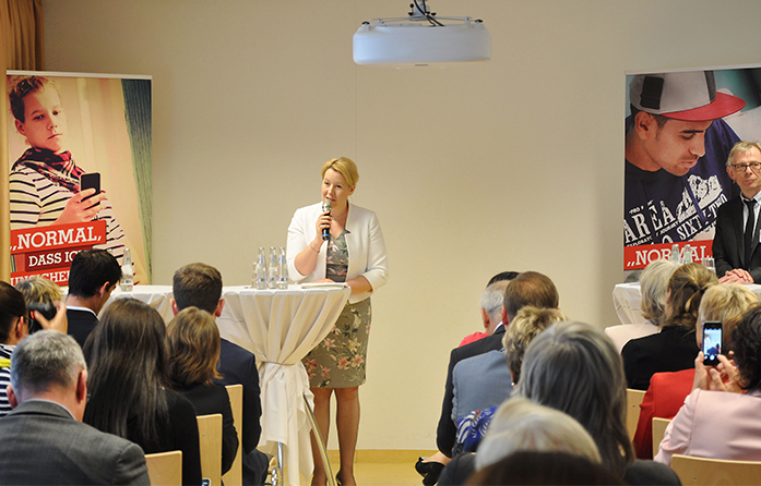 Franziska Giffey bei der Vorstellung der Arbeit der Bundesstiftung Frühe Hilfen im Vivantes Klinikum Berlin.